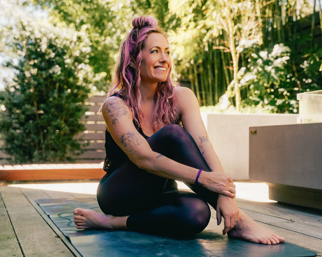10-minute Yoga Session with Kathryn Budig